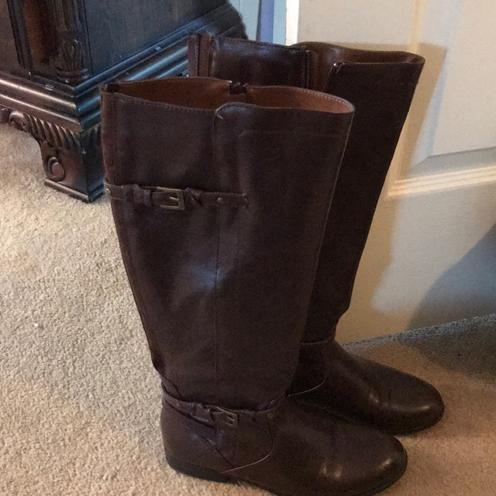 Brown boots brand new
